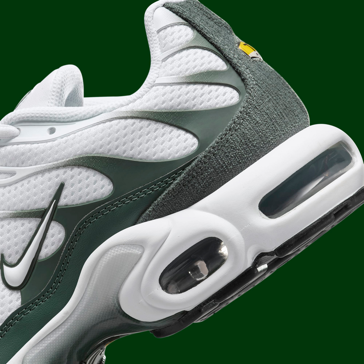 Nike Air Max Plus Notebook Scribbles Fv6057 100 1