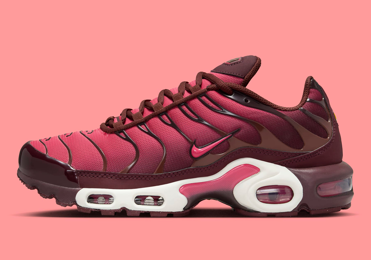 Nike Air Max Plus Burgundy Crush Aster Pink Sail Hq4048 600 1