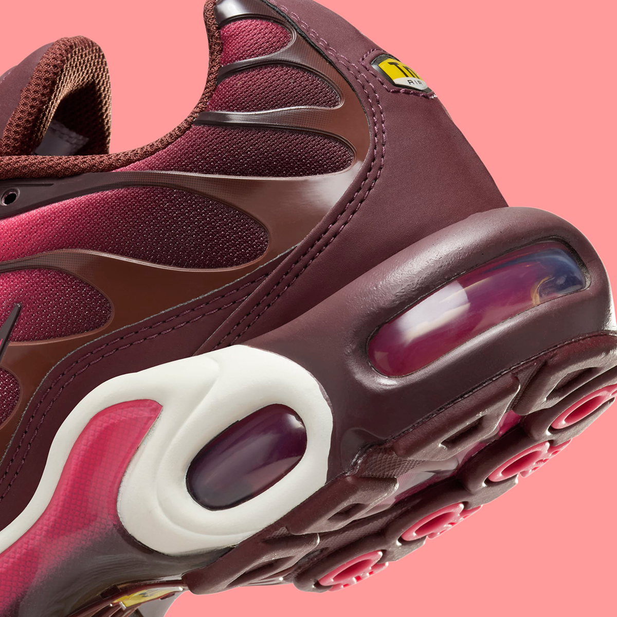 Nike Air Max Plus Burgundy Crush Aster Pink Sail Hq4048 600 3